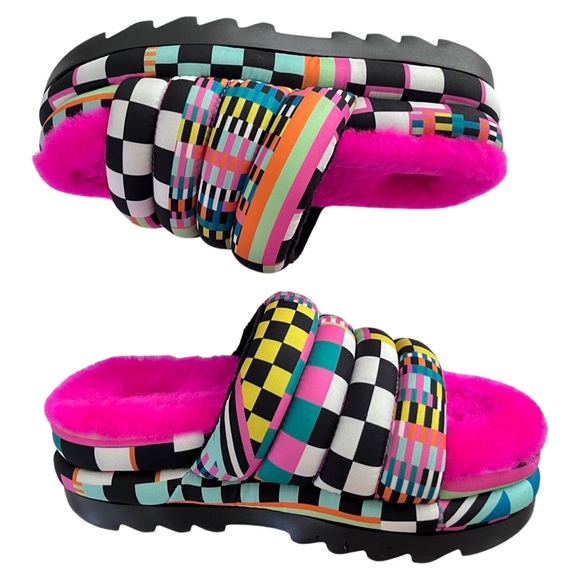 UGG Shoes - UGG Maxi Checks Slide Size 8